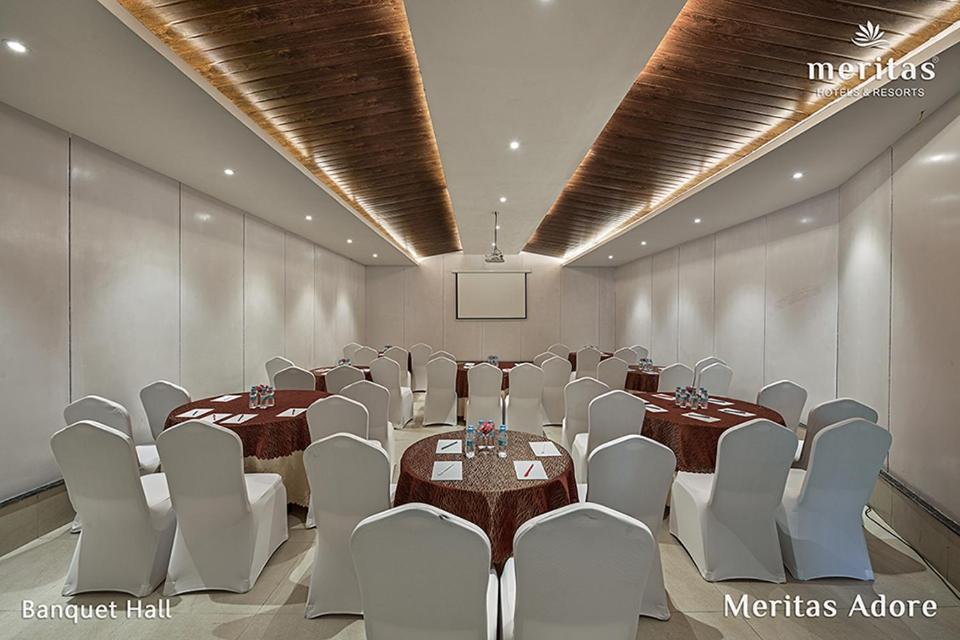 Meritas Adore Resort Lonavala Kültér fotó